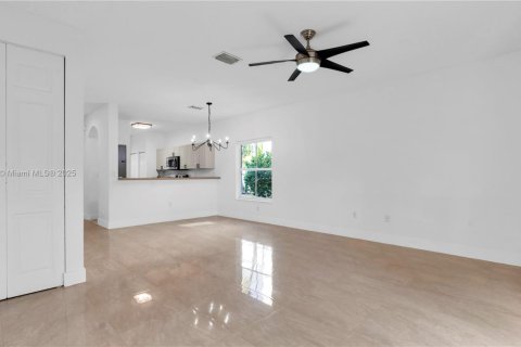 Touwnhouse à vendre à Miramar, Floride: 3 chambres, 116.22 m2 № 1975037 - photo 6