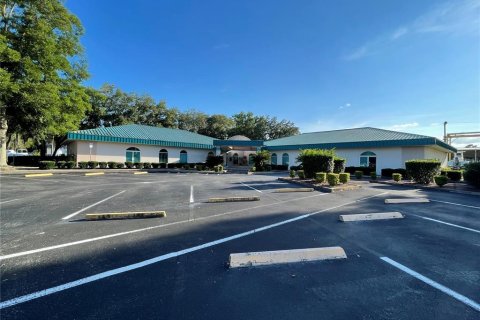 Propiedad comercial en alquiler en Inverness, Florida, 810.85 m2 № 1198638 - foto 3
