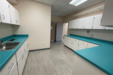 Propiedad comercial en alquiler en Inverness, Florida, 810.85 m2 № 1198638 - foto 22