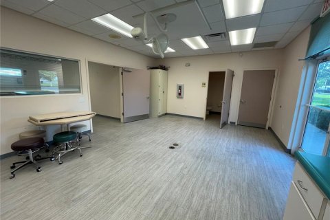 Снять в аренду коммерческую недвижимость в Инвернесс, Флорида 810.85м2, № 1198638 - фото 25