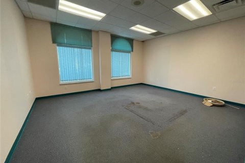 Propiedad comercial en alquiler en Inverness, Florida, 810.85 m2 № 1198638 - foto 12