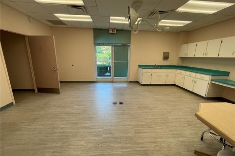 Propiedad comercial en alquiler en Inverness, Florida, 810.85 m2 № 1198638 - foto 24