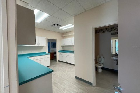 Propiedad comercial en alquiler en Inverness, Florida, 810.85 m2 № 1198638 - foto 21