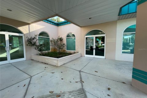 Propiedad comercial en alquiler en Inverness, Florida, 810.85 m2 № 1198638 - foto 7