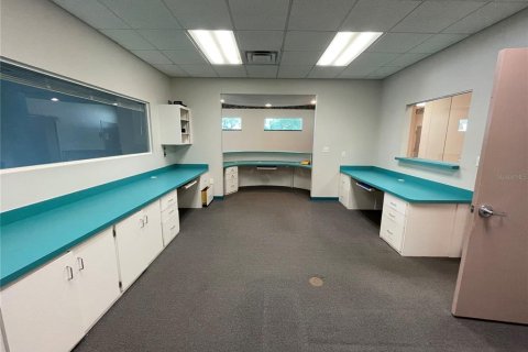 Снять в аренду коммерческую недвижимость в Инвернесс, Флорида 810.85м2, № 1198638 - фото 15