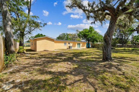 Villa ou maison à vendre à Dover, Floride: 4 chambres, 158.4 m2 № 1914622 - photo 10