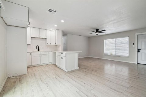 Villa ou maison à vendre à Dover, Floride: 4 chambres, 158.4 m2 № 1914622 - photo 19