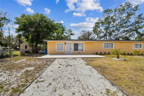 Villa ou maison à vendre à Dover, Floride: 4 chambres, 158.4 m2 № 1914622 - photo 4