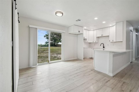 Villa ou maison à vendre à Dover, Floride: 4 chambres, 158.4 m2 № 1914622 - photo 17