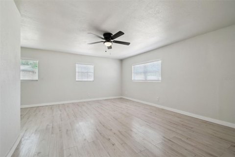 Villa ou maison à vendre à Dover, Floride: 4 chambres, 158.4 m2 № 1914622 - photo 28