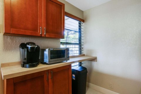 Condo in Boca Raton, Florida, 2 bedrooms  № 2399954 - photo 9