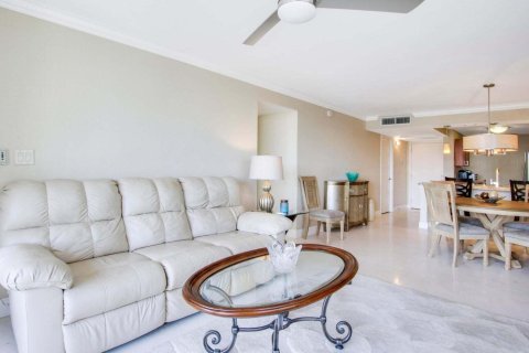 Condo in Boca Raton, Florida, 2 bedrooms  № 2399954 - photo 12