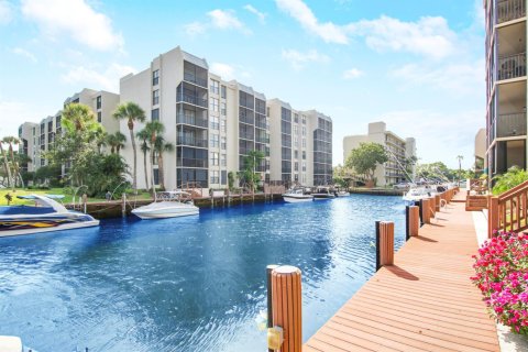 Condo in Boca Raton, Florida, 2 bedrooms  № 2399954 - photo 30