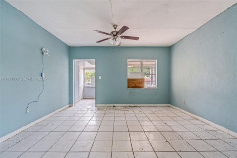 Casa en venta en Miami, Florida, 2 dormitorios, 173.82 m2 № 2033568 - foto 8