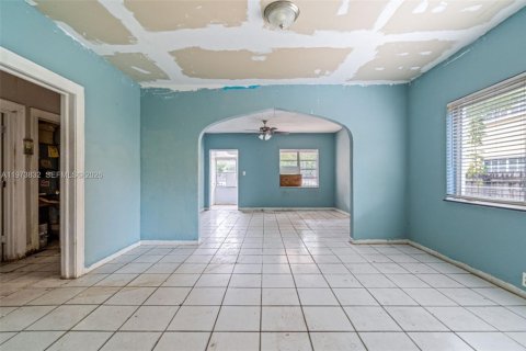 Casa en venta en Miami, Florida, 2 dormitorios, 173.82 m2 № 2033568 - foto 10