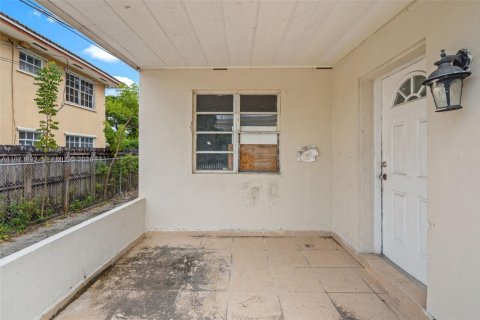 Casa en venta en Miami, Florida, 2 dormitorios, 173.82 m2 № 2033568 - foto 4