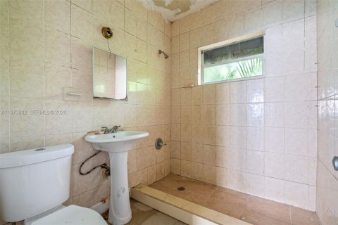 Casa en venta en Miami, Florida, 2 dormitorios, 173.82 m2 № 2033568 - foto 20