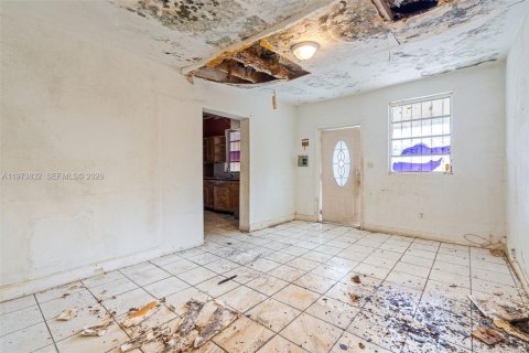 Casa en venta en Miami, Florida, 2 dormitorios, 173.82 m2 № 2033568 - foto 29
