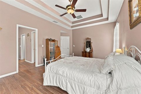 Villa ou maison à vendre à Land O' Lakes, Floride: 4 chambres, 237.46 m2 № 2419045 - photo 25