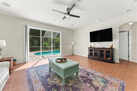 Villa ou maison à vendre à Land O' Lakes, Floride: 4 chambres, 237.46 m2 № 2419045 - photo 22