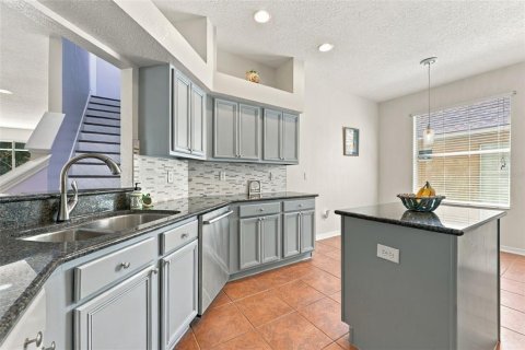 Villa ou maison à vendre à Land O' Lakes, Floride: 4 chambres, 237.46 m2 № 2419045 - photo 8