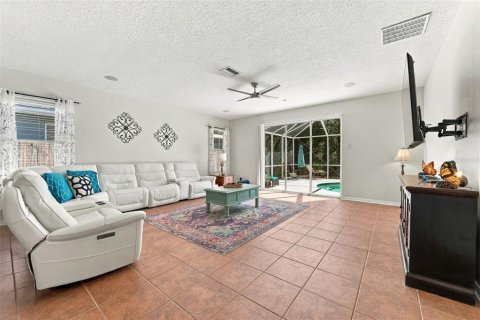 Villa ou maison à vendre à Land O' Lakes, Floride: 4 chambres, 237.46 m2 № 2419045 - photo 19