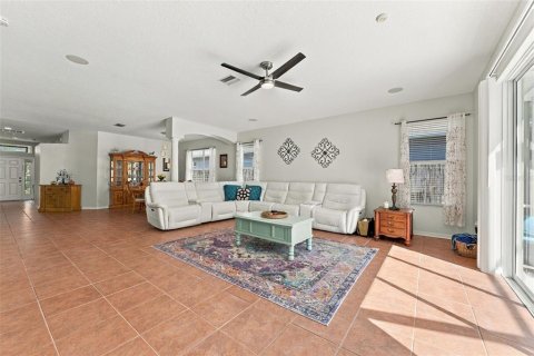 Villa ou maison à vendre à Land O' Lakes, Floride: 4 chambres, 237.46 m2 № 2419045 - photo 20