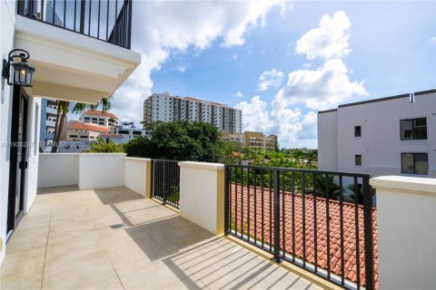 Apartment in Coral Gables, Florida 3 bedrooms, 136.1 sq.m. № 1994451 - photo 28