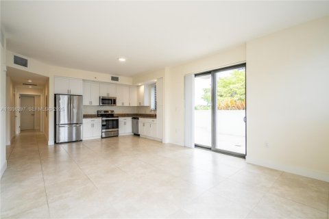 Apartment in Coral Gables, Florida 3 bedrooms, 136.1 sq.m. № 1994451 - photo 9