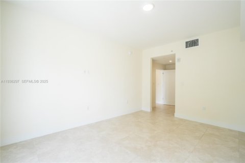 Apartment in Coral Gables, Florida 3 bedrooms, 136.1 sq.m. № 1994451 - photo 23