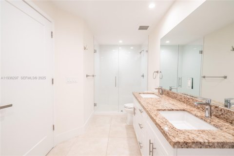 Apartment in Coral Gables, Florida 3 bedrooms, 136.1 sq.m. № 1994451 - photo 26