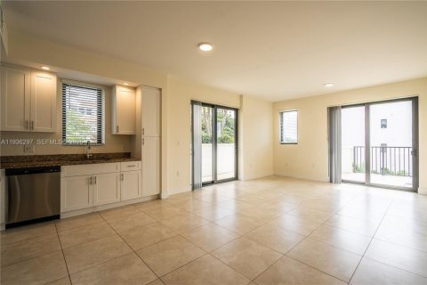 Apartment in Coral Gables, Florida 3 bedrooms, 136.1 sq.m. № 1994451 - photo 6