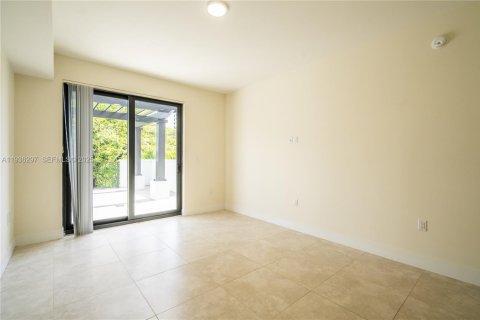 Apartment in Coral Gables, Florida 3 bedrooms, 136.1 sq.m. № 1994451 - photo 24
