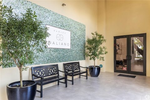 Apartment in Coral Gables, Florida 3 bedrooms, 136.1 sq.m. № 1994451 - photo 2