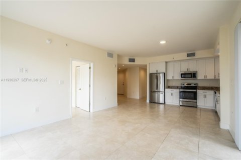 Apartment in Coral Gables, Florida 3 bedrooms, 136.1 sq.m. № 1994451 - photo 8