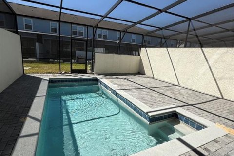 Townhouse in Davenport, Florida 5 bedrooms, 212.1 sq.m. № 1590627 - photo 12