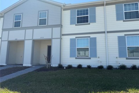 Townhouse in Davenport, Florida 5 bedrooms, 212.1 sq.m. № 1590627 - photo 1