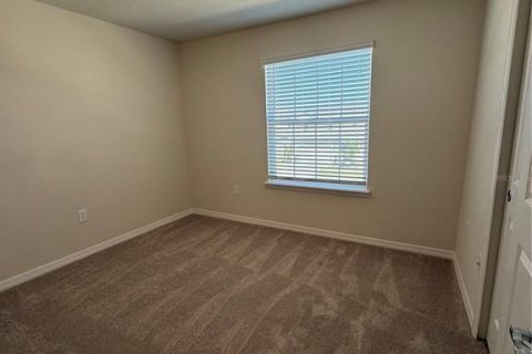 Townhouse in Davenport, Florida 5 bedrooms, 212.1 sq.m. № 1590627 - photo 17