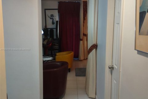 Copropriété à vendre à Miami Beach, Floride: 47.38 m2 № 1979276 - photo 5