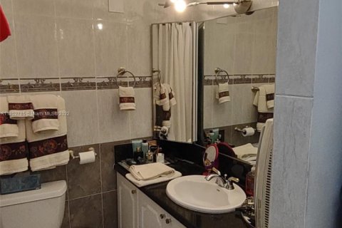 Copropriété à vendre à Miami Beach, Floride: 47.38 m2 № 1979276 - photo 13