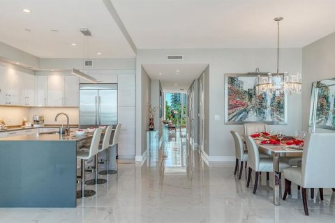 Copropriété à vendre à Sarasota, Floride: 3 chambres, 243.87 m2 № 2113563 - photo 11