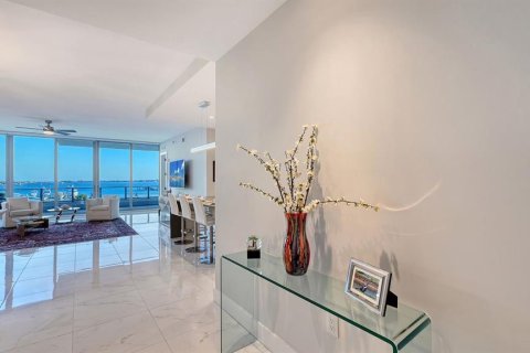 Copropriété à vendre à Sarasota, Floride: 3 chambres, 243.87 m2 № 2113563 - photo 16