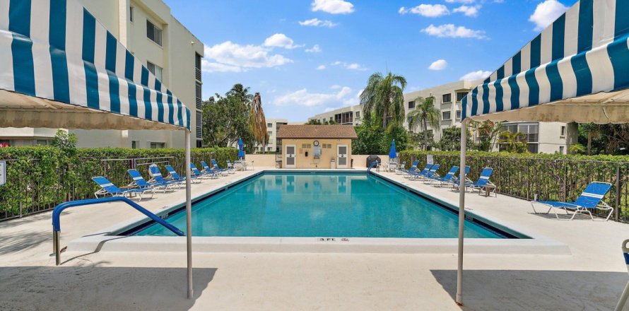Condominio en Lake Worth, Florida, 2 dormitorios  № 1159724