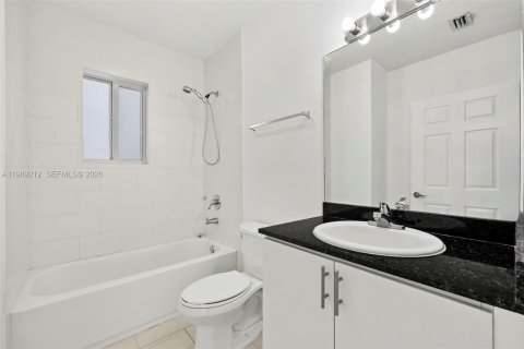 Apartamento en alquiler en Hialeah, Florida, 1 dormitorio, 74.32 m2 № 2055422 - foto 9