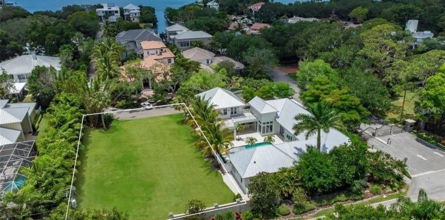 Land in Sarasota, Florida № 1894490