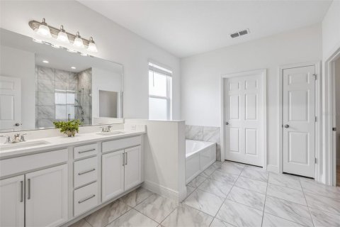 Villa ou maison à vendre à Mount Dora, Floride: 4 chambres, 269.42 m2 № 2116935 - photo 17