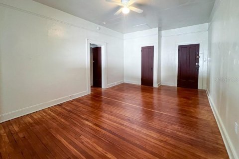 Apartamento en alquiler en Gainesville, Florida, 1 dormitorio, 78.97 m2 № 1440738 - foto 4