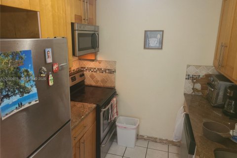 Copropriété à louer à Miami, Floride: 1 chambre, 61.97 m2 № 2091238 - photo 11