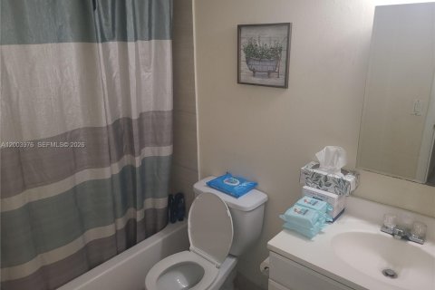 Copropriété à louer à Miami, Floride: 1 chambre, 61.97 m2 № 2091238 - photo 10