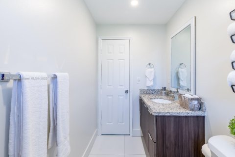 Apartment in Miami, Florida 2 bedrooms, 60.39 sq.m. № 2022455 - photo 15